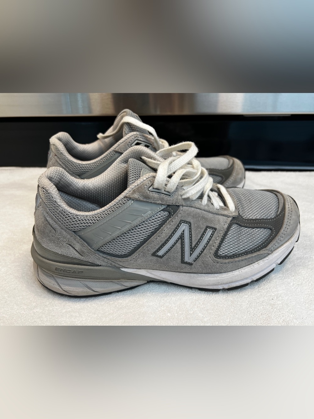 New Balance Grey Suede & Mesh Women’s Sneakers
